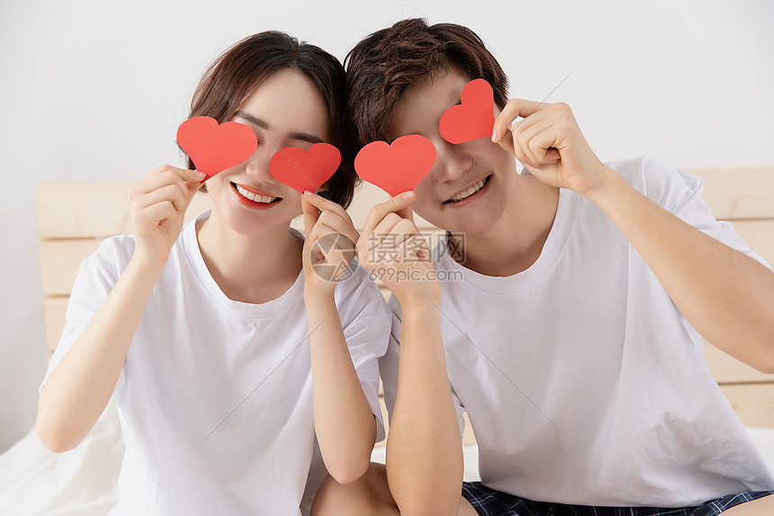 广湛高铁茂名南站站名标识亮相